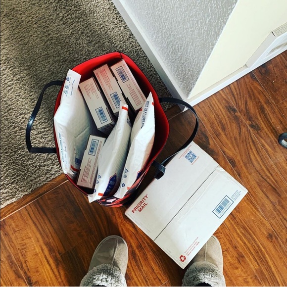 Shop my closet without hesitation 🖤 - Picture 4 of 5